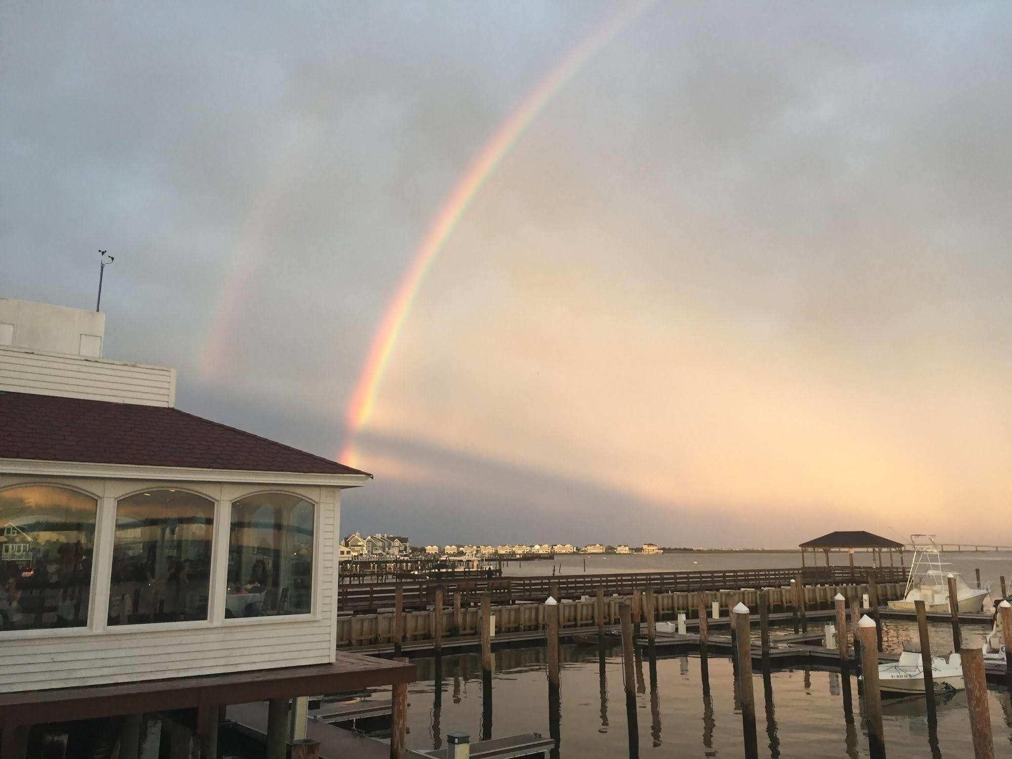Tavern On The Bay Hotel - Frank Sinatra Suite Somers Point Exterior foto